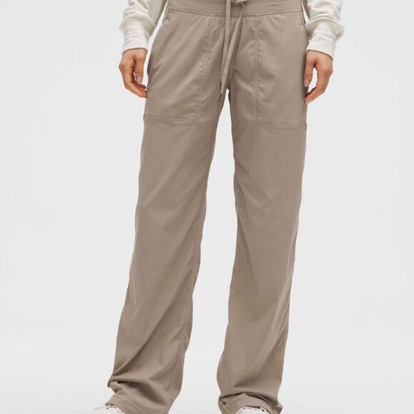 BNWT Lululemon Dance Studio Mid-Rise Pant *Tall colours in details, Size 4 - Picture 2 of 12